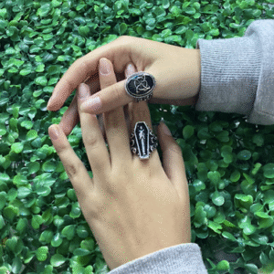 Anillos Goth Detalles en Negro