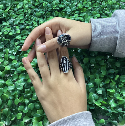 Anillos Goth Detalles en Negro