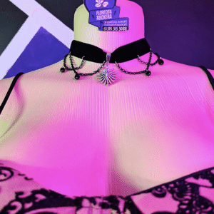 Chocker en tela con detalles vintage