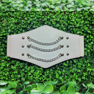 Cinturilla blanca con cadenas