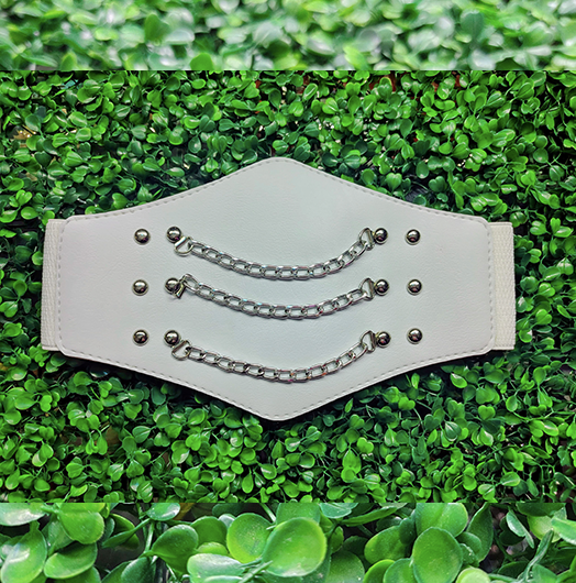 Cinturilla blanca con cadenas